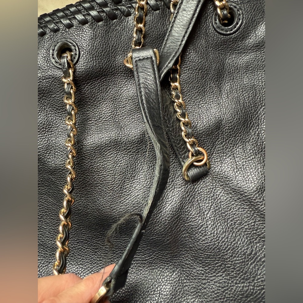 Tory Burch Black Leather Marion Shoulder Bag - Picture 7 of 10